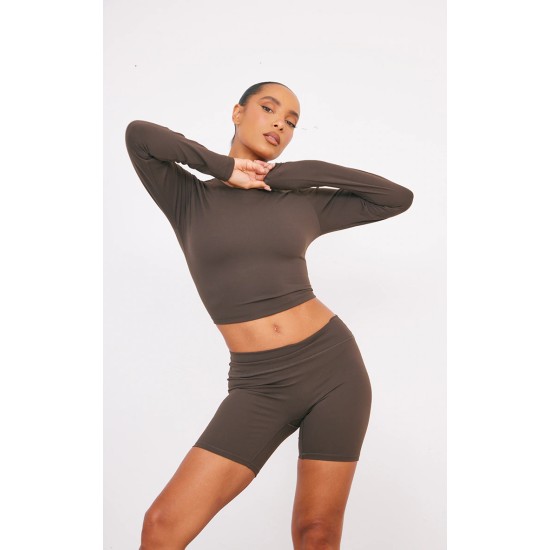 Espresso Sculpt Long Sleeve Crop Gym Top